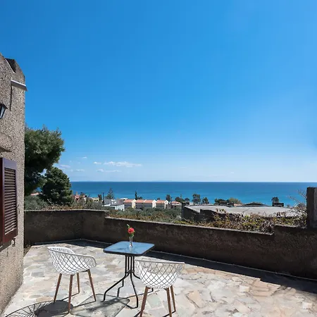 Aparthotel Cavo Grosso Mavrovoúnion